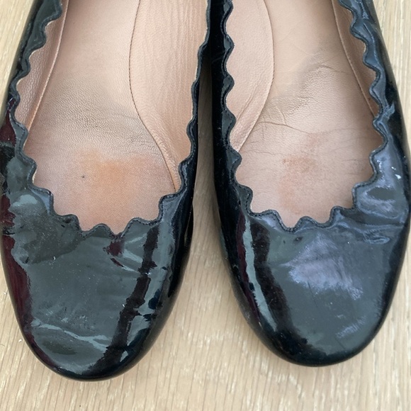Chloe scalloped ballet flat in excellent condition size 35 black patent leather - Picture 3 of 6